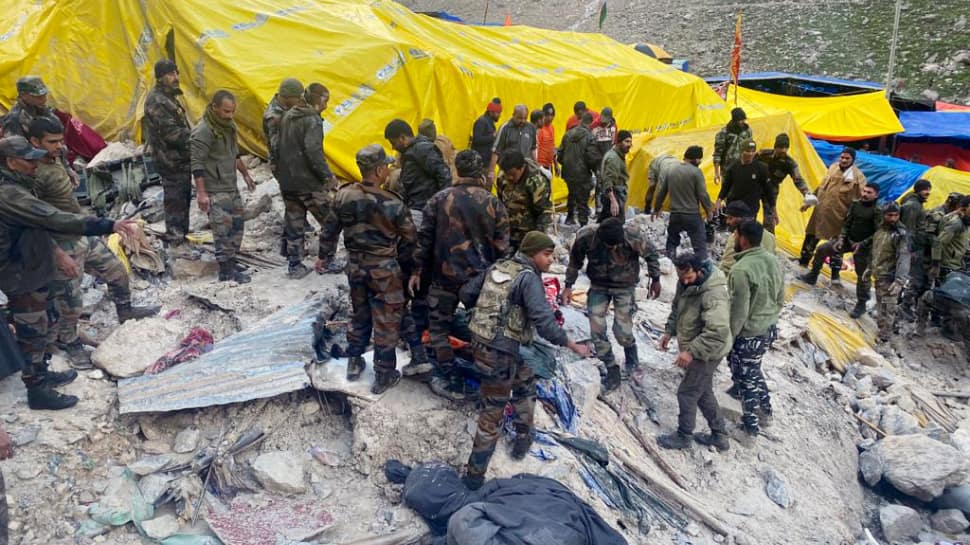 18 killed in cloudburst in Amarnath